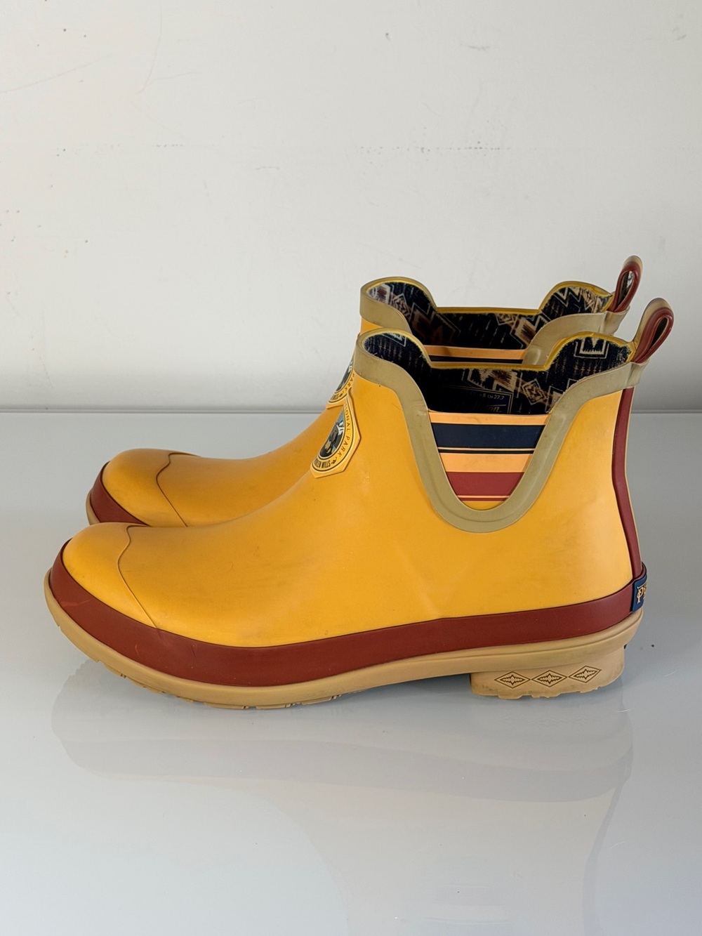 Pendleton Yellowstone National Park Rain Boots Women’s 10 Yellow - Picture 4 of 12